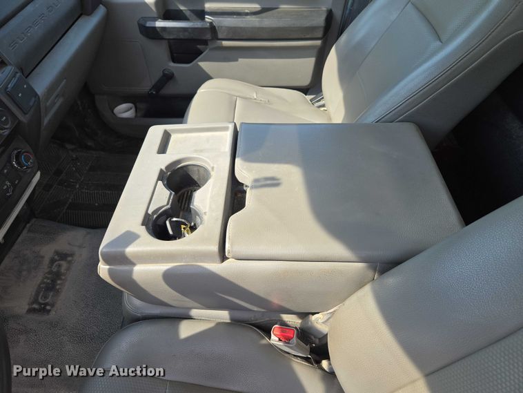 image for item EF1838 2017 Ford F550 utility / service truck