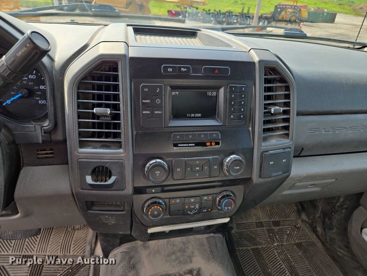 image for item EF1838 2017 Ford F550 utility / service truck