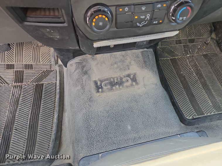 image for item EF1838 2017 Ford F550 utility / service truck