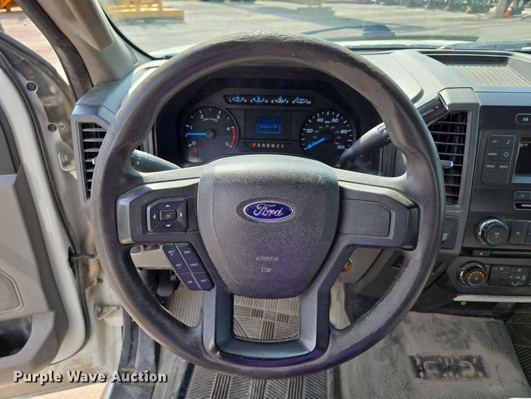 image for item EF1838 2017 Ford F550 utility / service truck