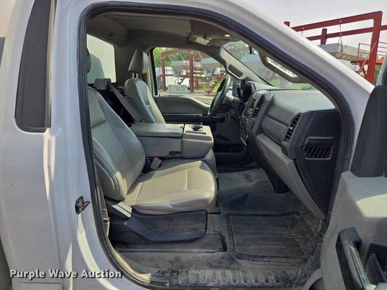 image for item EF1838 2017 Ford F550 utility / service truck