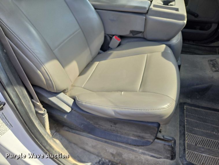 image for item EF1838 2017 Ford F550 utility / service truck