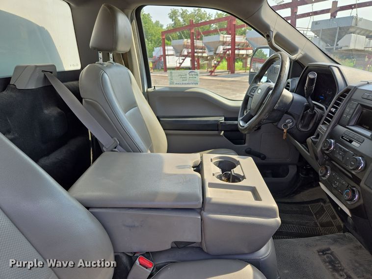 image for item EF1838 2017 Ford F550 utility / service truck