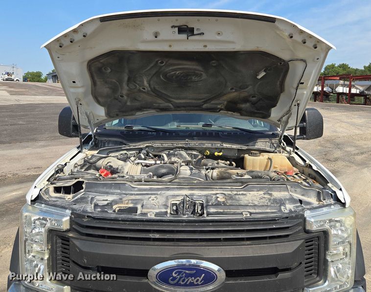 image for item EF1838 2017 Ford F550 utility / service truck