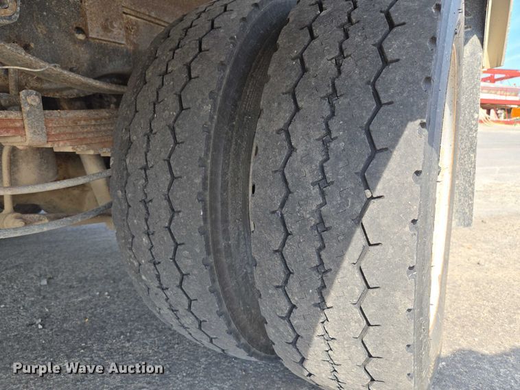 image for item EF1838 2017 Ford F550 utility / service truck