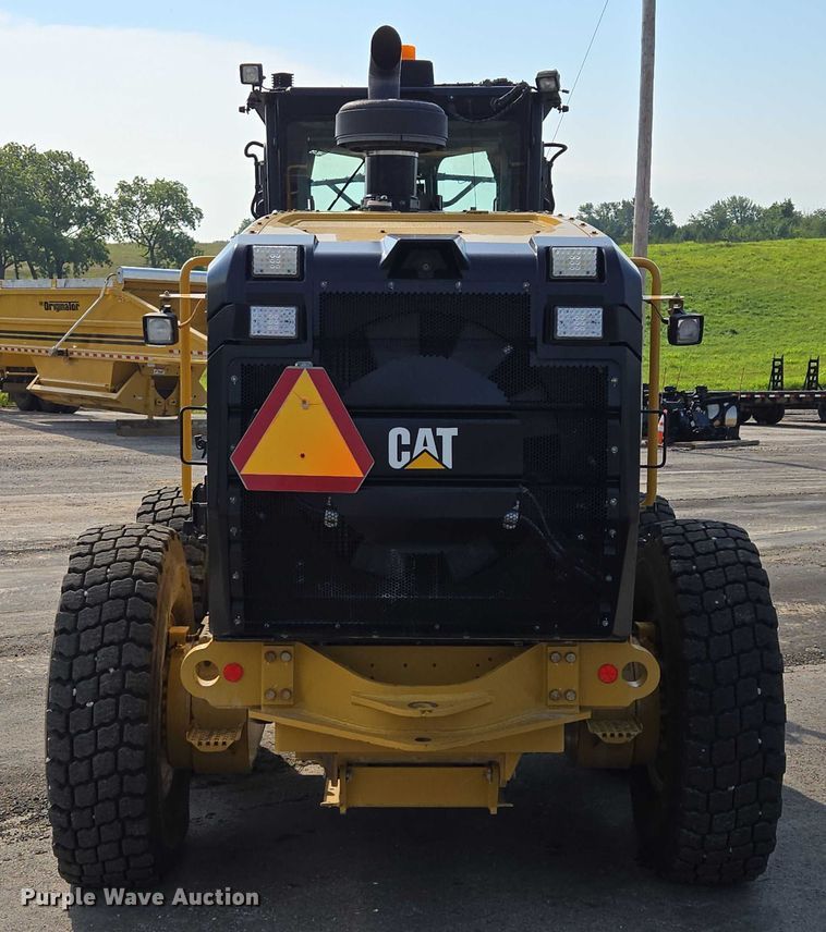 image for item EF1839 2018 Caterpillar 140M3 motor grader