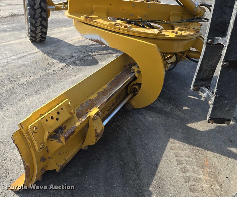 image for item EF1839 2018 Caterpillar 140M3 motor grader