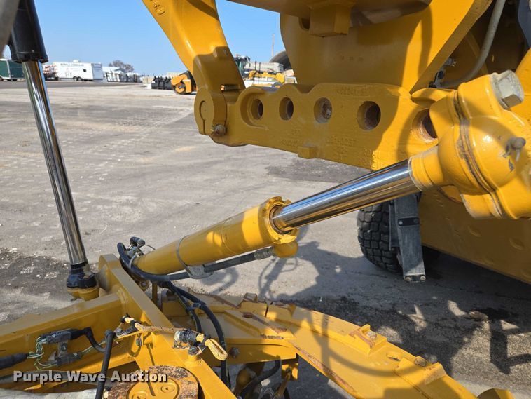 image for item EF1839 2018 Caterpillar 140M3 motor grader