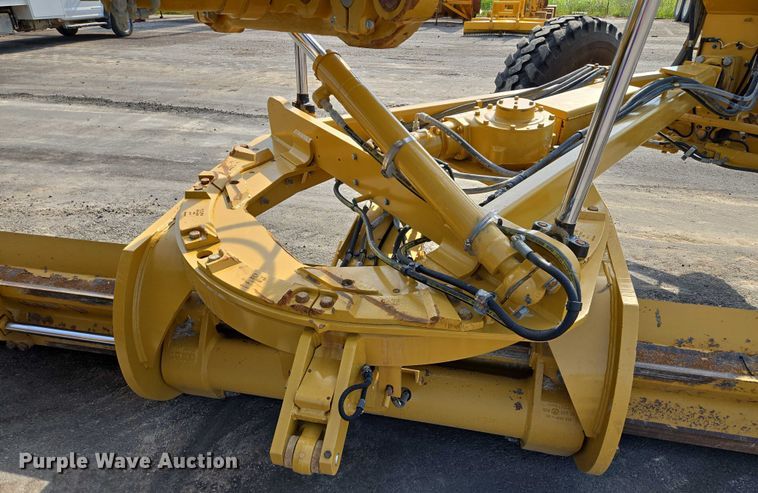 image for item EF1839 2018 Caterpillar 140M3 motor grader