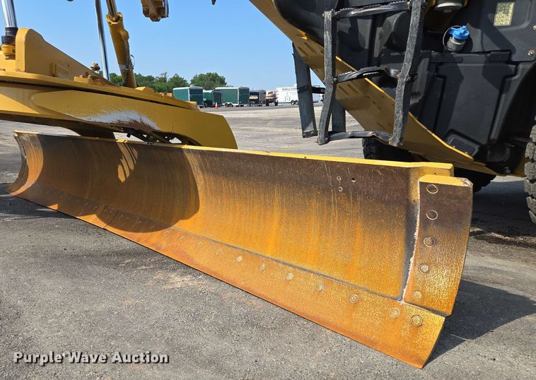 image for item EF1839 2018 Caterpillar 140M3 motor grader