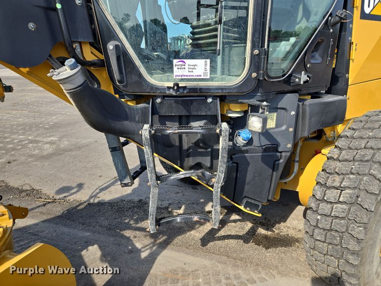 image for item EF1839 2018 Caterpillar 140M3 motor grader