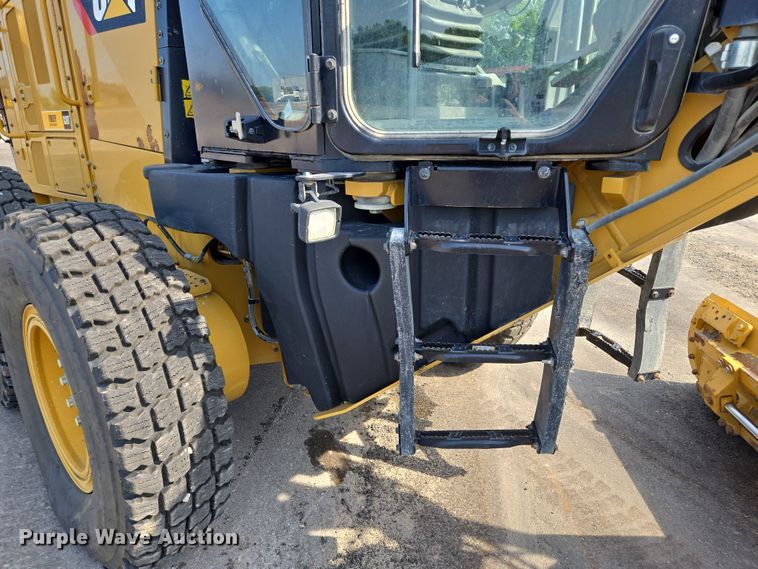 image for item EF1839 2018 Caterpillar 140M3 motor grader