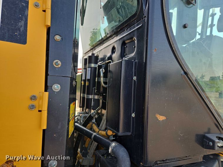 image for item EF1839 2018 Caterpillar 140M3 motor grader