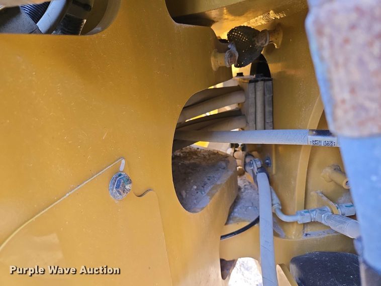 image for item EF1839 2018 Caterpillar 140M3 motor grader