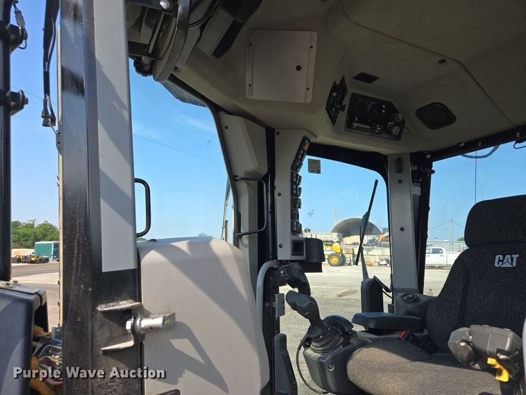 image for item EF1839 2018 Caterpillar 140M3 motor grader