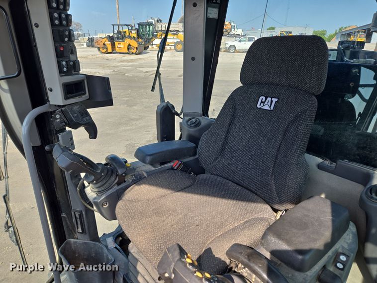 image for item EF1839 2018 Caterpillar 140M3 motor grader