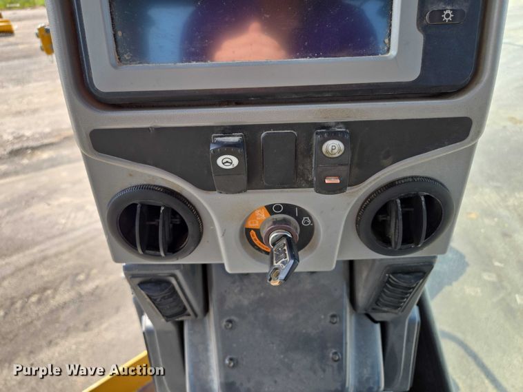 image for item EF1839 2018 Caterpillar 140M3 motor grader