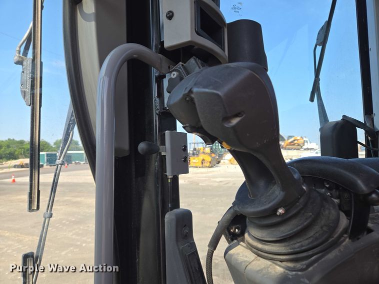 image for item EF1839 2018 Caterpillar 140M3 motor grader