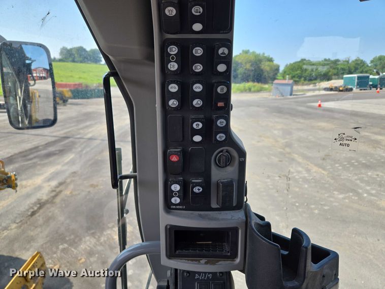 image for item EF1839 2018 Caterpillar 140M3 motor grader