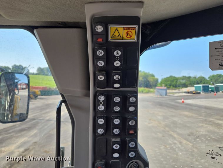 image for item EF1839 2018 Caterpillar 140M3 motor grader