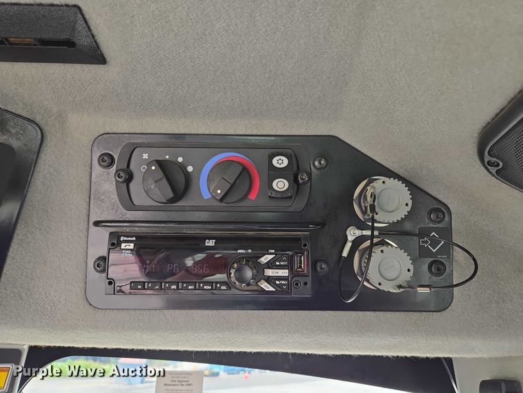 image for item EF1839 2018 Caterpillar 140M3 motor grader