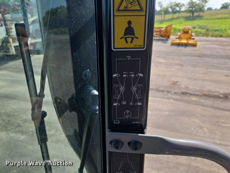 image for item EF1839 2018 Caterpillar 140M3 motor grader