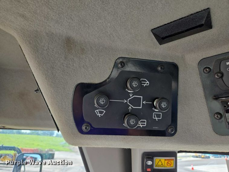 image for item EF1839 2018 Caterpillar 140M3 motor grader