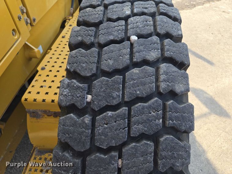 image for item EF1839 2018 Caterpillar 140M3 motor grader