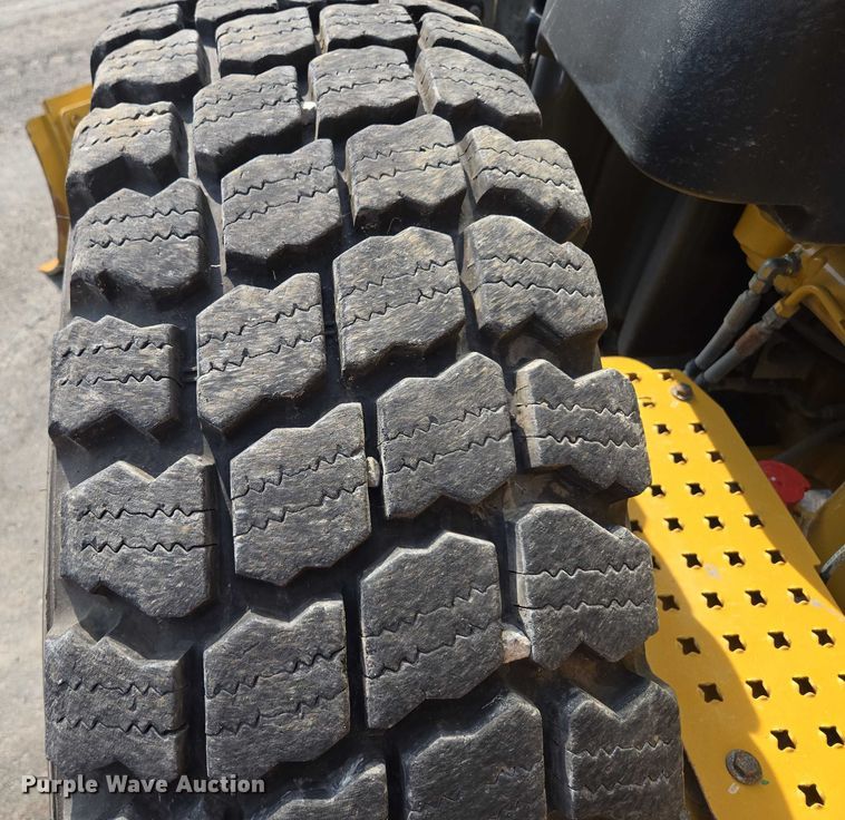 image for item EF1839 2018 Caterpillar 140M3 motor grader