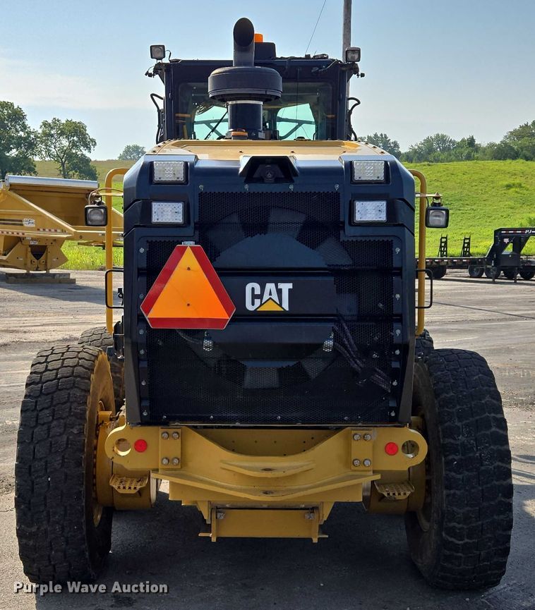 image for item EF1840 2018 Caterpillar 140M3 motor grader