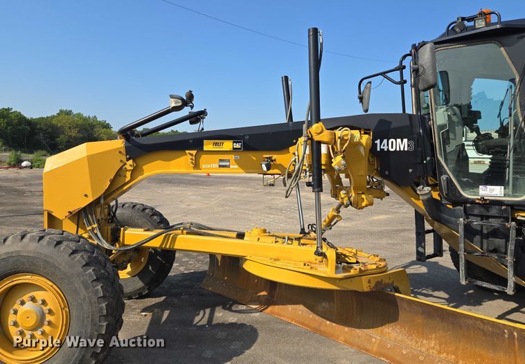 image for item EF1840 2018 Caterpillar 140M3 motor grader