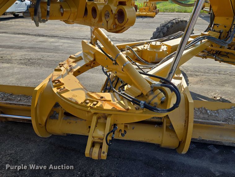 image for item EF1840 2018 Caterpillar 140M3 motor grader