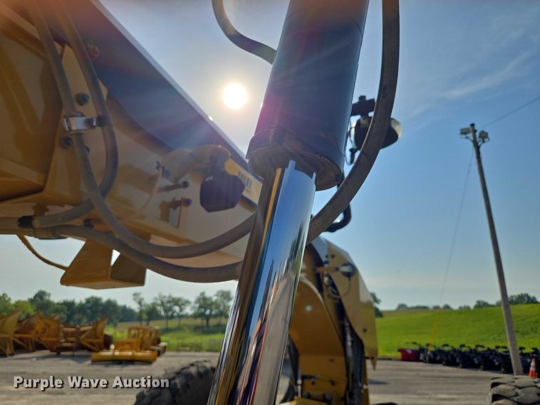 image for item EF1840 2018 Caterpillar 140M3 motor grader