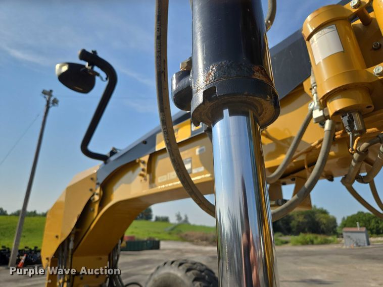 image for item EF1840 2018 Caterpillar 140M3 motor grader