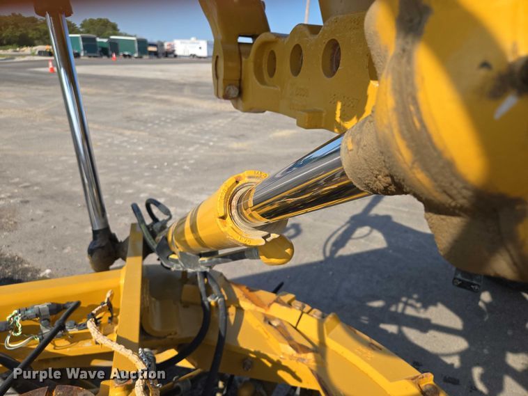 image for item EF1840 2018 Caterpillar 140M3 motor grader