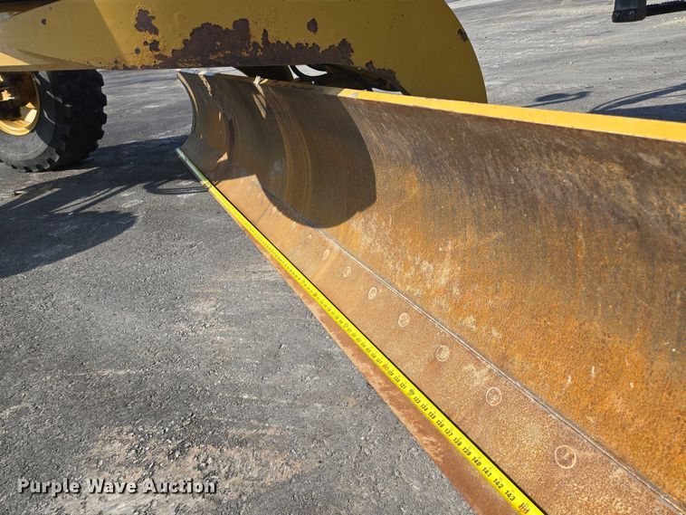 image for item EF1840 2018 Caterpillar 140M3 motor grader