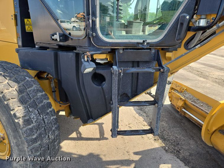 image for item EF1840 2018 Caterpillar 140M3 motor grader