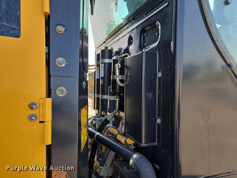 image for item EF1840 2018 Caterpillar 140M3 motor grader