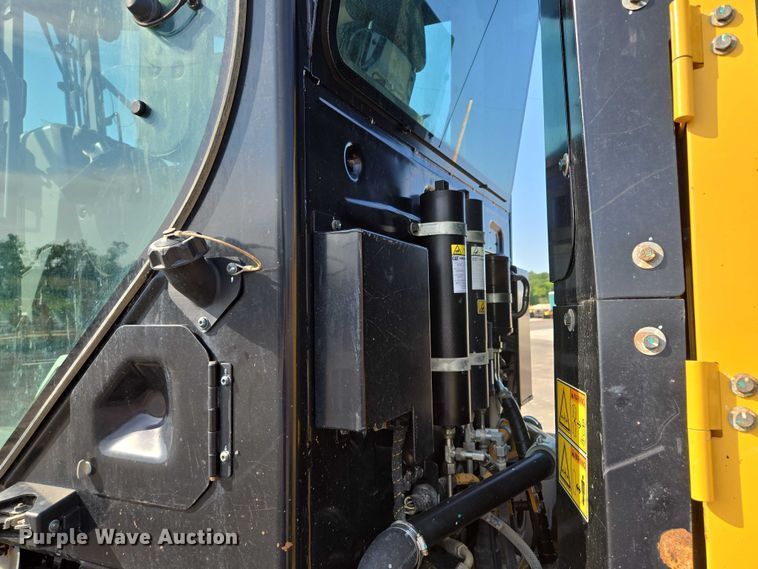 image for item EF1840 2018 Caterpillar 140M3 motor grader