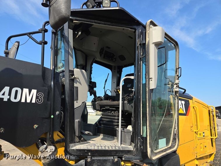 image for item EF1840 2018 Caterpillar 140M3 motor grader