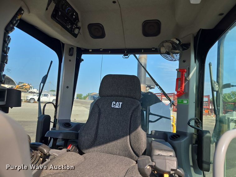 image for item EF1840 2018 Caterpillar 140M3 motor grader