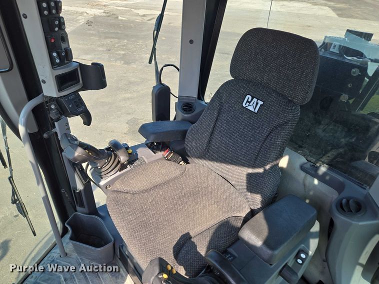 image for item EF1840 2018 Caterpillar 140M3 motor grader