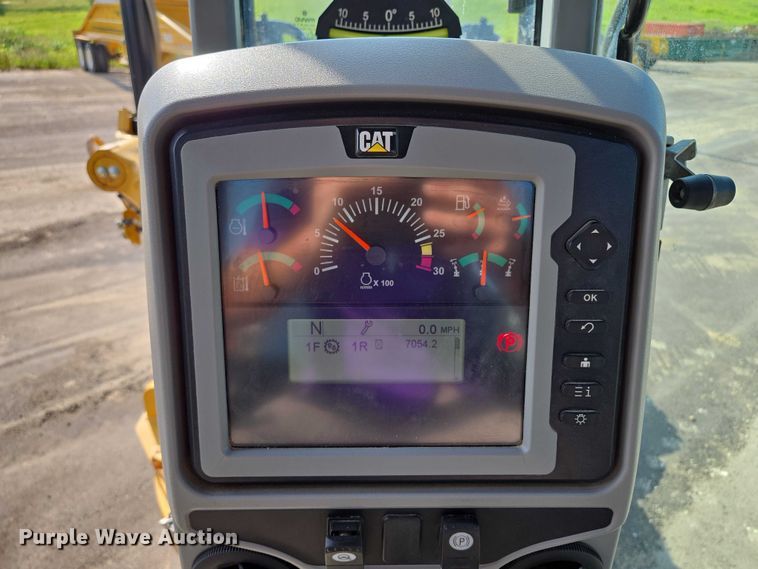 image for item EF1840 2018 Caterpillar 140M3 motor grader