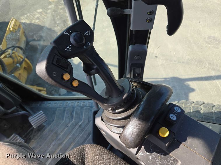 image for item EF1840 2018 Caterpillar 140M3 motor grader