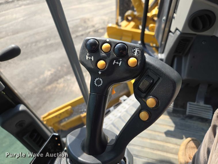 image for item EF1840 2018 Caterpillar 140M3 motor grader