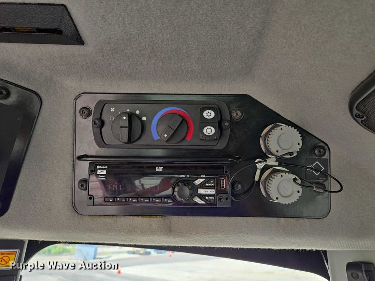 image for item EF1840 2018 Caterpillar 140M3 motor grader