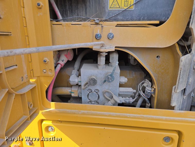 image for item EF1840 2018 Caterpillar 140M3 motor grader