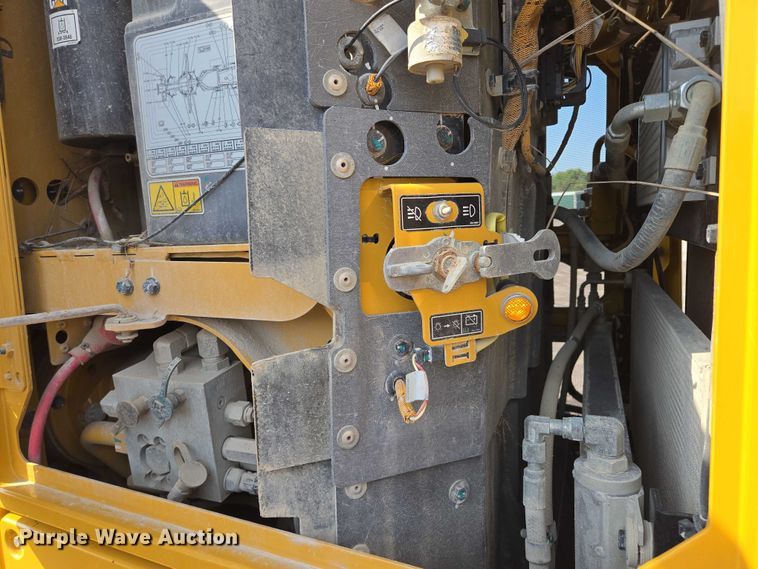 image for item EF1840 2018 Caterpillar 140M3 motor grader