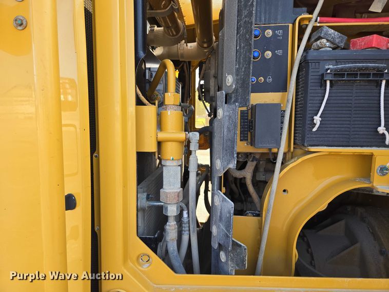 image for item EF1840 2018 Caterpillar 140M3 motor grader