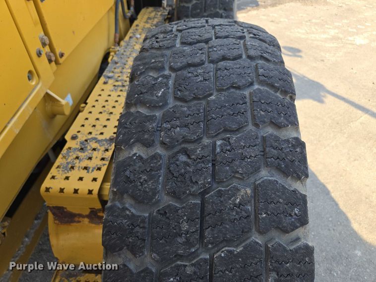 image for item EF1840 2018 Caterpillar 140M3 motor grader